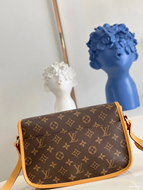 SOLOGNE VUITTON VINTAGE LOUIS 0825